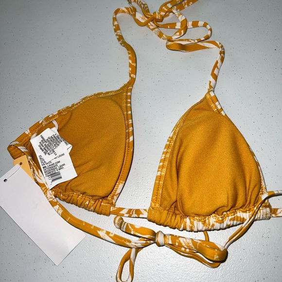 🔥 ROXY Womens Printed Beach Classics Tiki Triangle Bikini Top MINERAL YELLOW - Picture 4 of 8